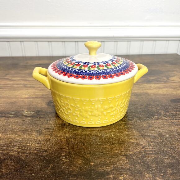 The Pioneer Woman Mini Casserole Dish with Lid 14 oz Yellow Floral Stoneware - Picture 1 of 7